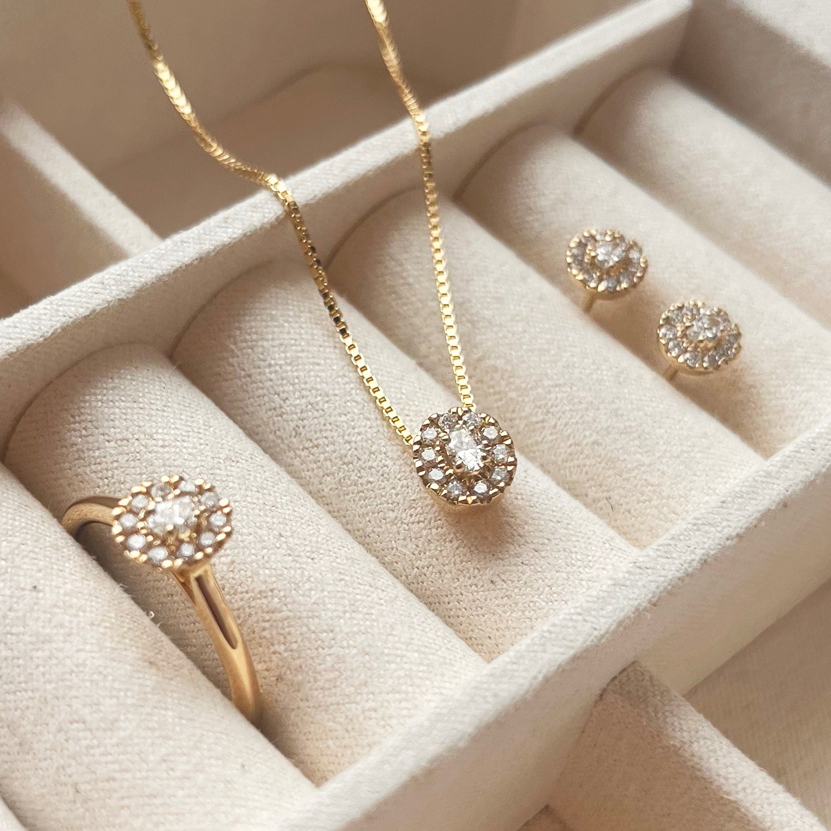 Scrouples Halskæde i Guld 14 kt. med Brillant