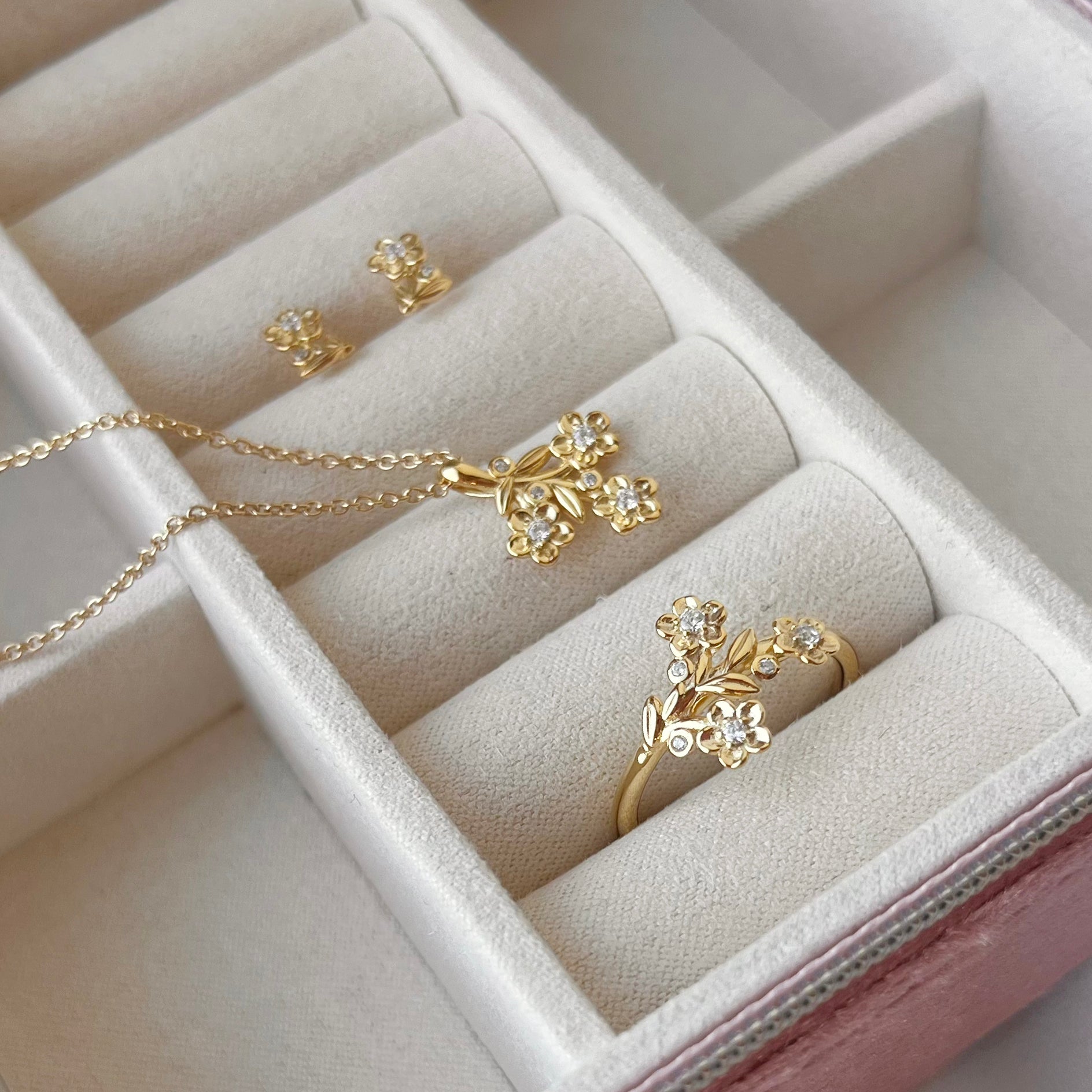 Scrouples Halskæde i Sølv med Syn. cubic zirconia