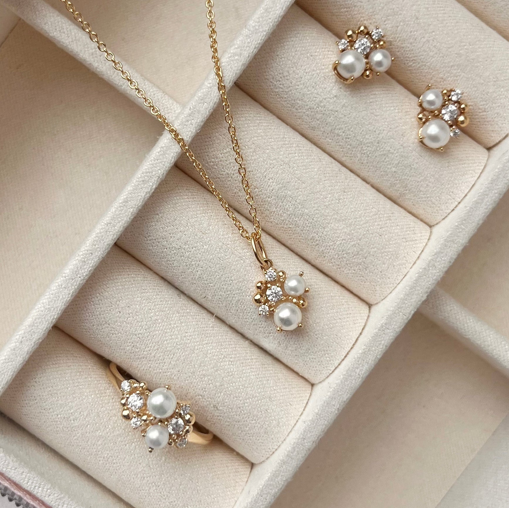 Scrouples Ringe i Guld 8 kt. med Perle