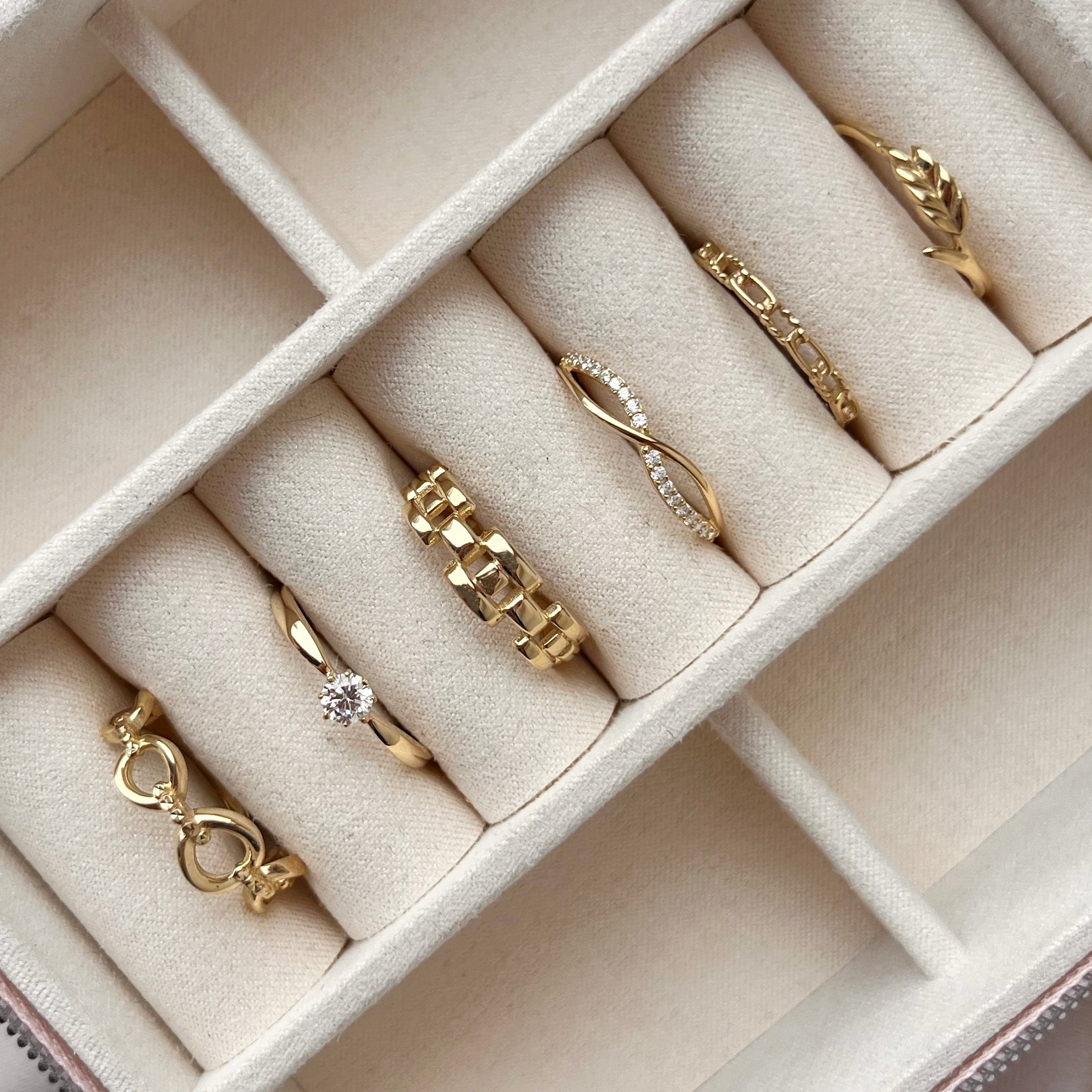 Scrouples Ringe i Guld 8 kt.