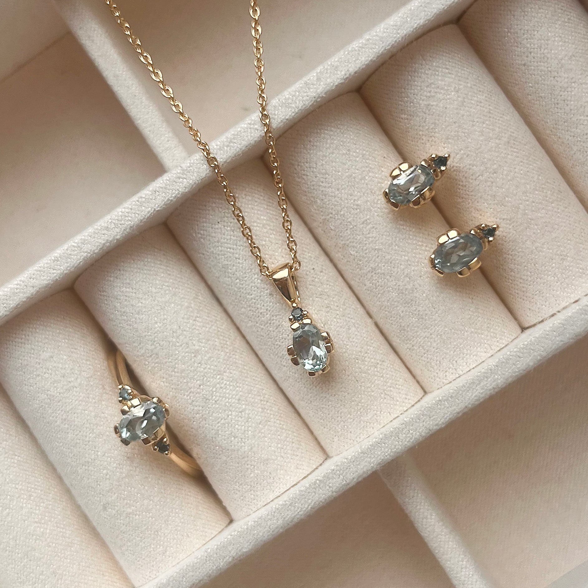 Scrouples Ringe i Guld 8 kt. med Topas