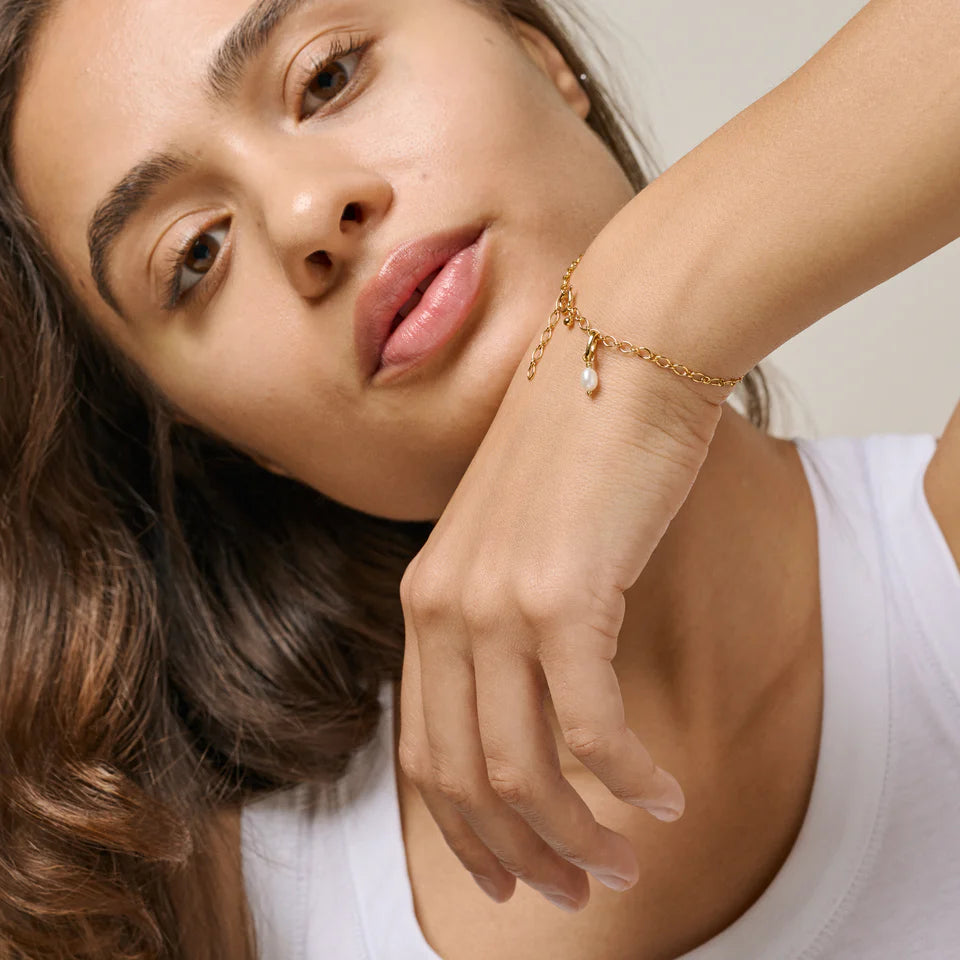 Enamel Finest Pearl charm