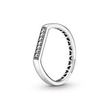 Pandora Sparkling bar ring