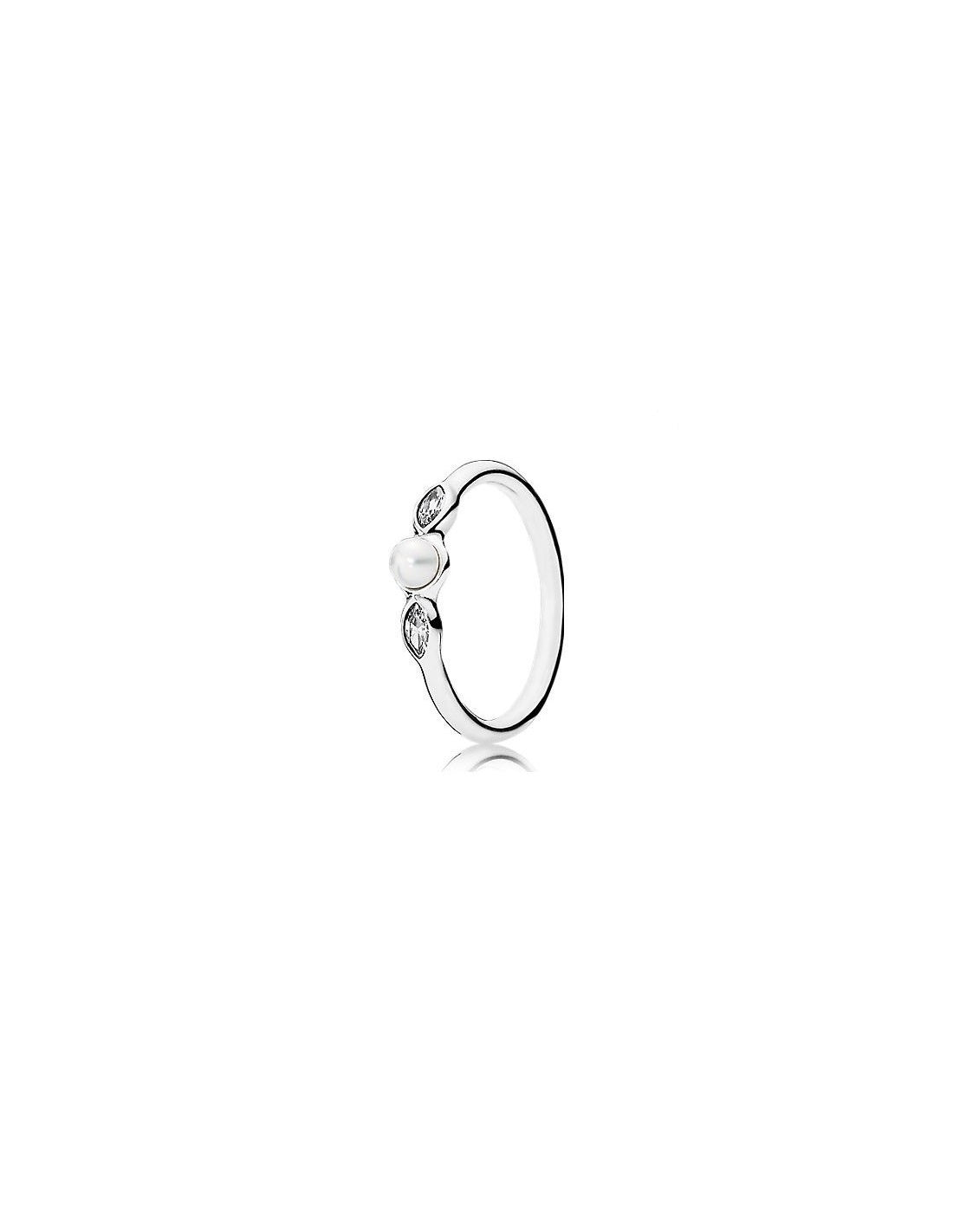 Pandora Petite Luminous Leaves Ring
